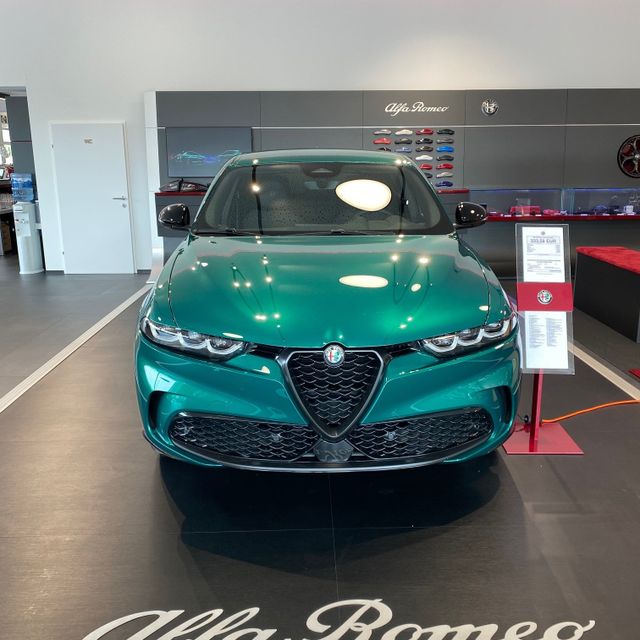 Alfa Romeo - Präsentation